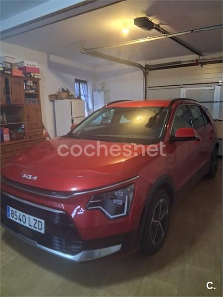 Usado Kia Niro 183 CV (134 kW) 2022 Rojo SUV