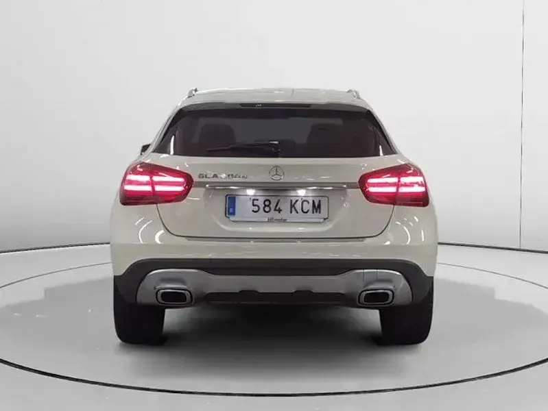Usado Mercedes GLA220 Urban 177 CV (130 kW) 2017 Blanco SUV