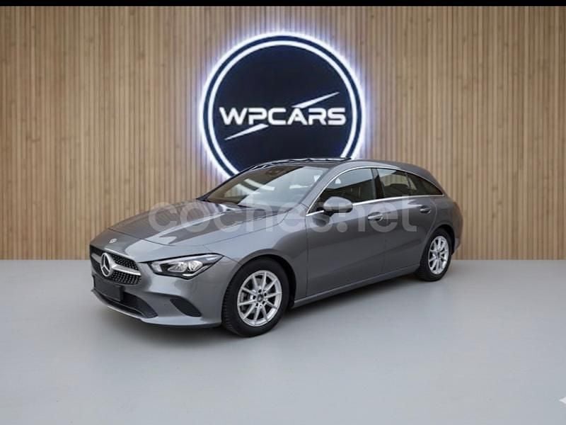 Gris / plata Usado 2020 Mercedes CLA200 Shooting Brake Familiar | 20.900 € (Super precio) - Imagen 1/4