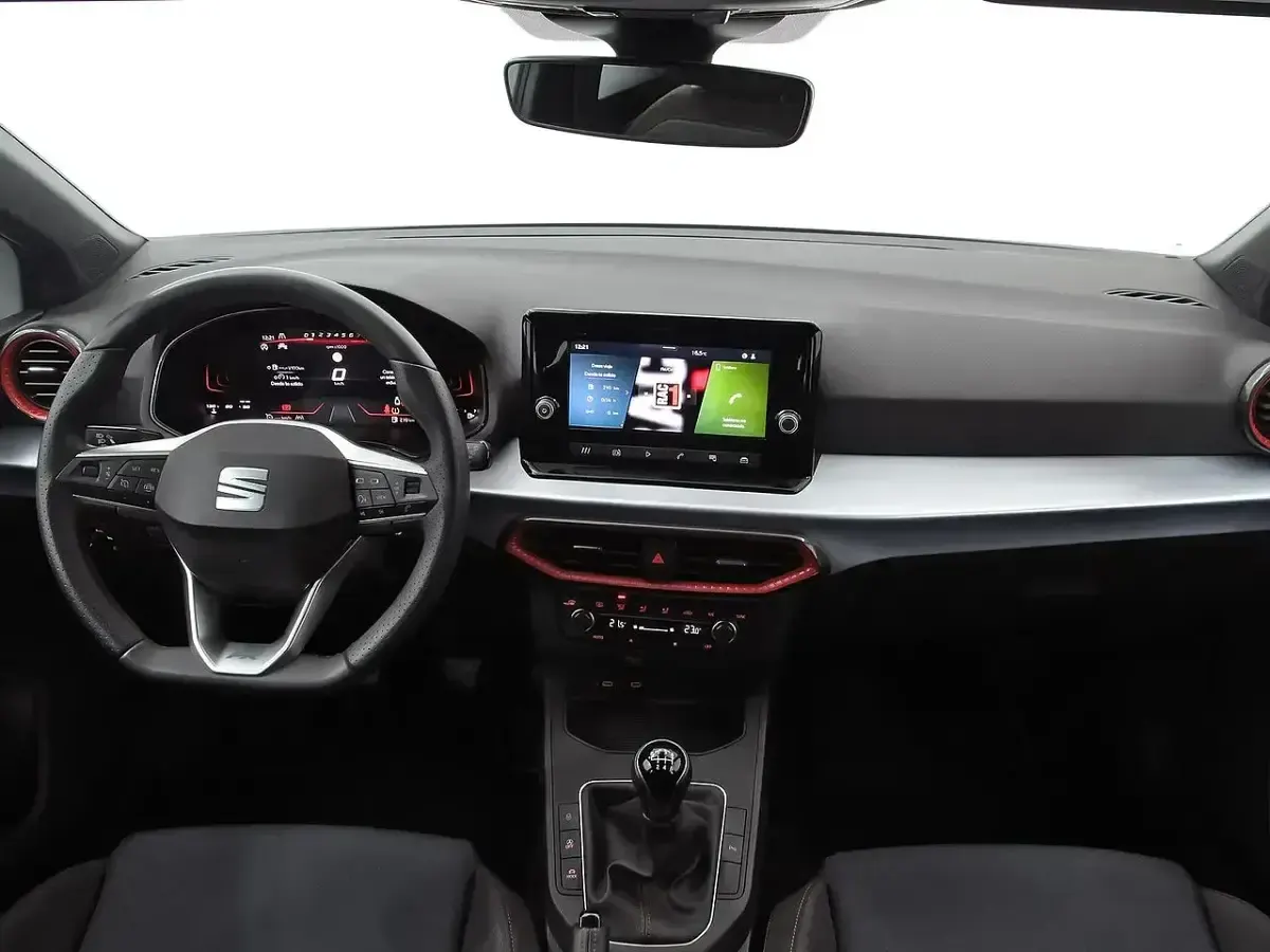 Usado Seat Ibiza FR 115 CV (84 kW) 2025 Blanco Utilitario