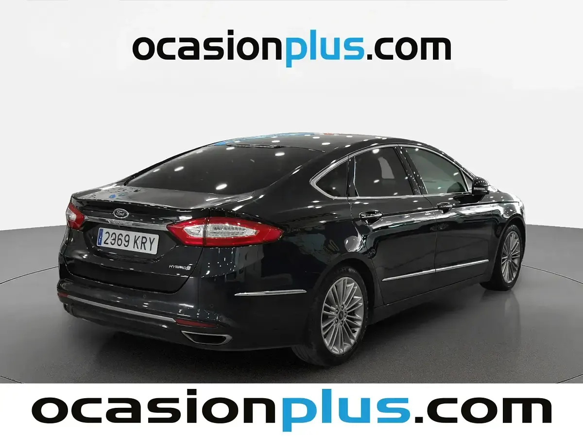 Usado Ford Mondeo Vignale 187 CV (137 kW) 2018 Negro Berlina