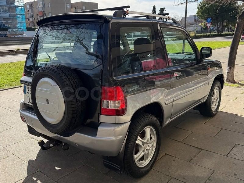 Usado Mitsubishi Montero Plus 114 CV (83 kW) 2005 Gris / plata SUV