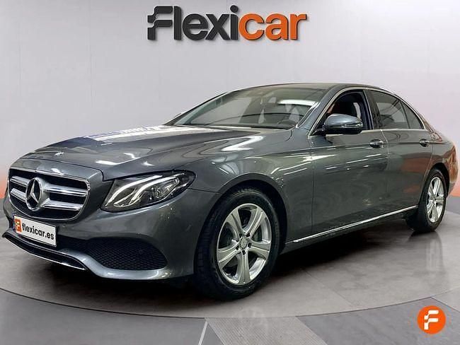 Usado Mercedes E220 194 CV (142 kW) 2016 Gris Berlina