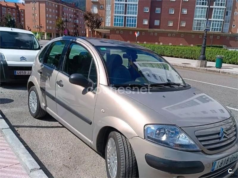 Usado Citroën C3 Exclusive 70 CV (51 kW) 2005 Beige Berlina