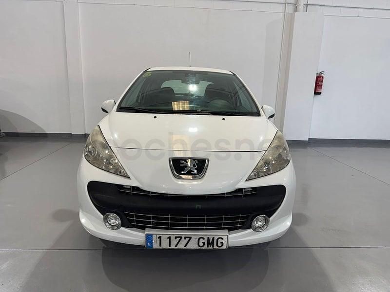 Usado Peugeot 207 Sport 90 CV (66 kW) 2009 Blanco Berlina