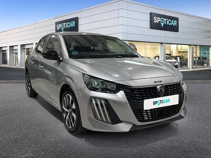 Usado Peugeot 208 Active 75 CV (55 kW) 2023 Gris Utilitario