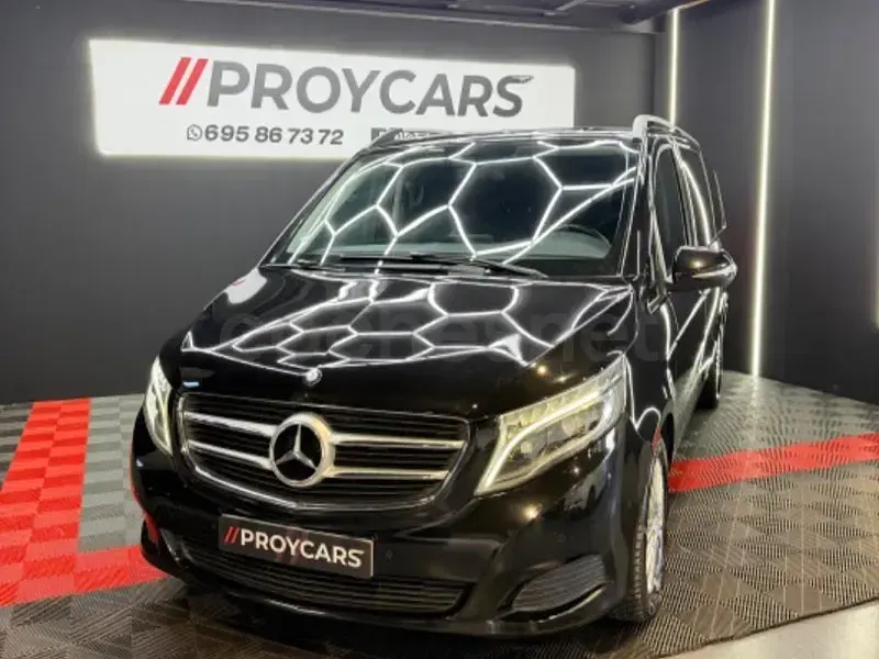Käytetty Mercedes V220 Avantgarde 163 HP (119 kW) 2016 Musta Tila-auto