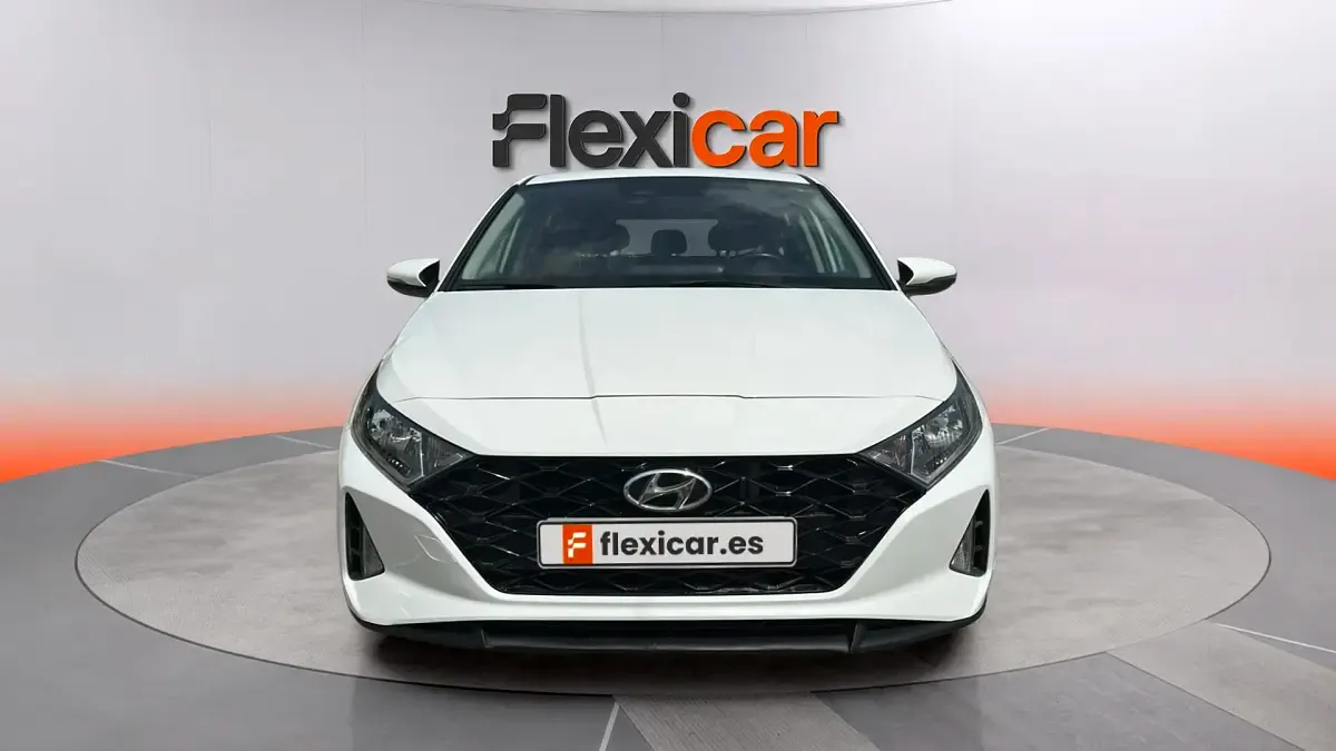Usado Hyundai i20 100 CV (73 kW) 2021 Blanco Utilitario