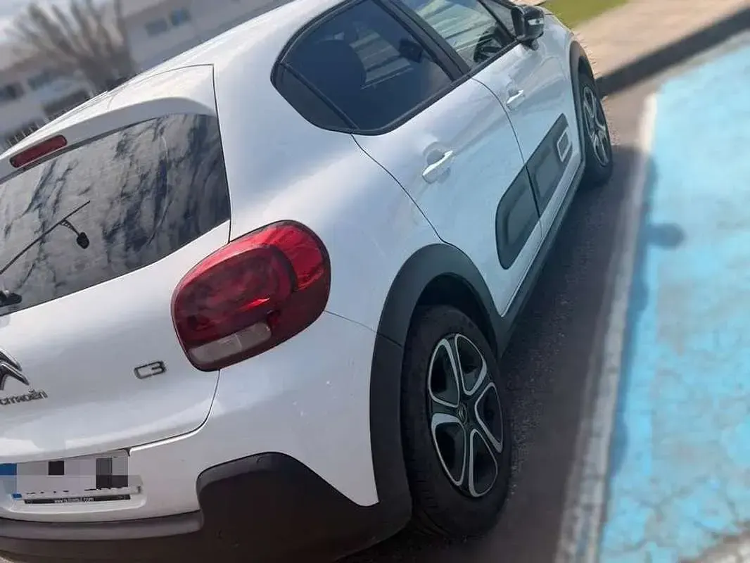 Usado Citroën C3 Feel 99 CV (72 kW) 2021 Blanco Utilitario