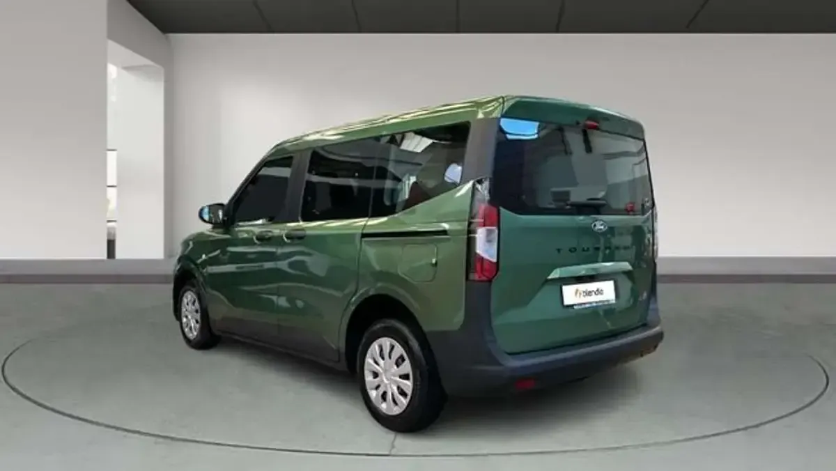 Usado Ford Tourneo Trend 125 CV (91 kW) 2025 Blanco Van