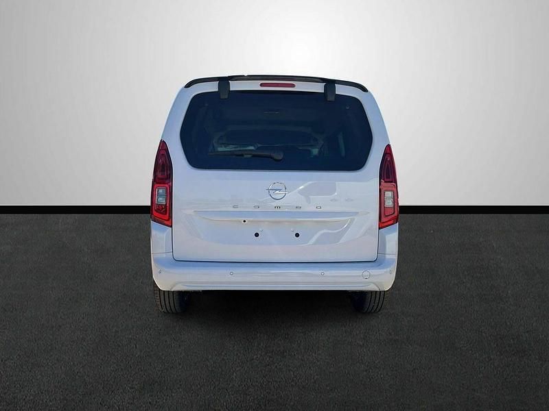 Usado Opel Combo S 101 CV (74 kW) 2024 Blanco Monovolumen