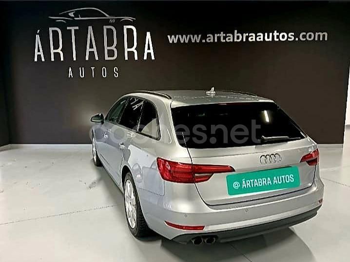 Usado Audi A4 218 CV (160 kW) 2017 Gris / plata Familiar