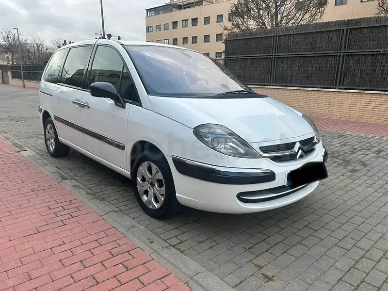 Usado Citroën C8 Attraction 136 CV (100 kW) 2013 Blanco Monovolumen