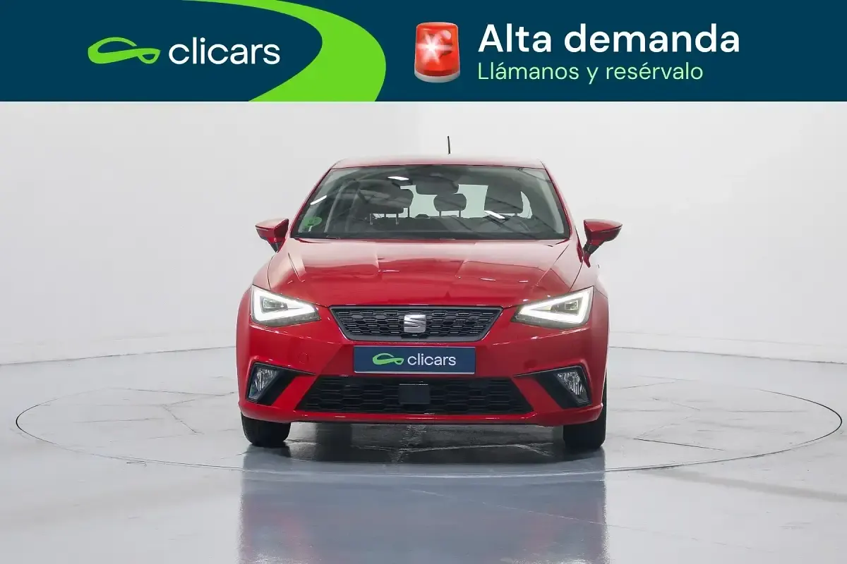 Usado Seat Ibiza Style 80 CV (58 kW) 2022 Rojo Utilitario