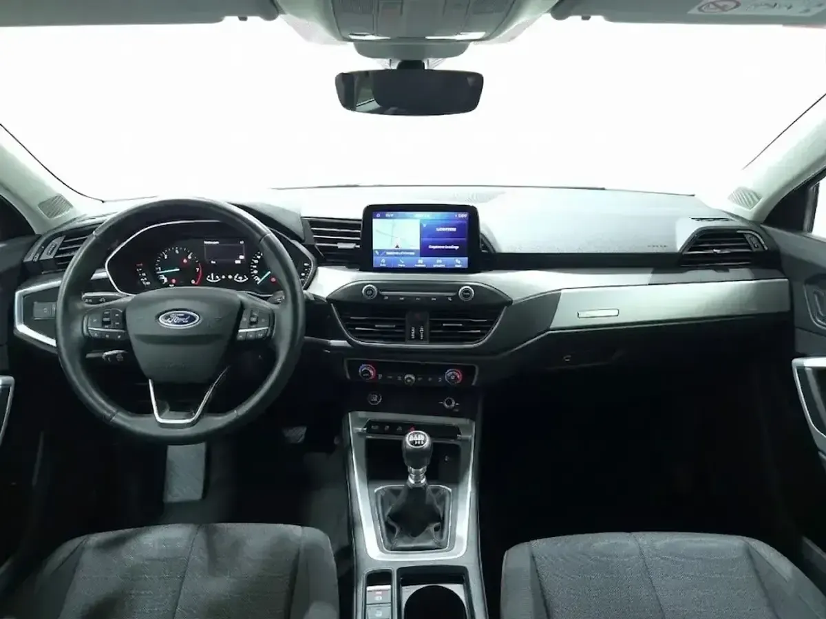 Usado Ford Focus Trend+ 120 CV (88 kW) 2022 Blanco Utilitario