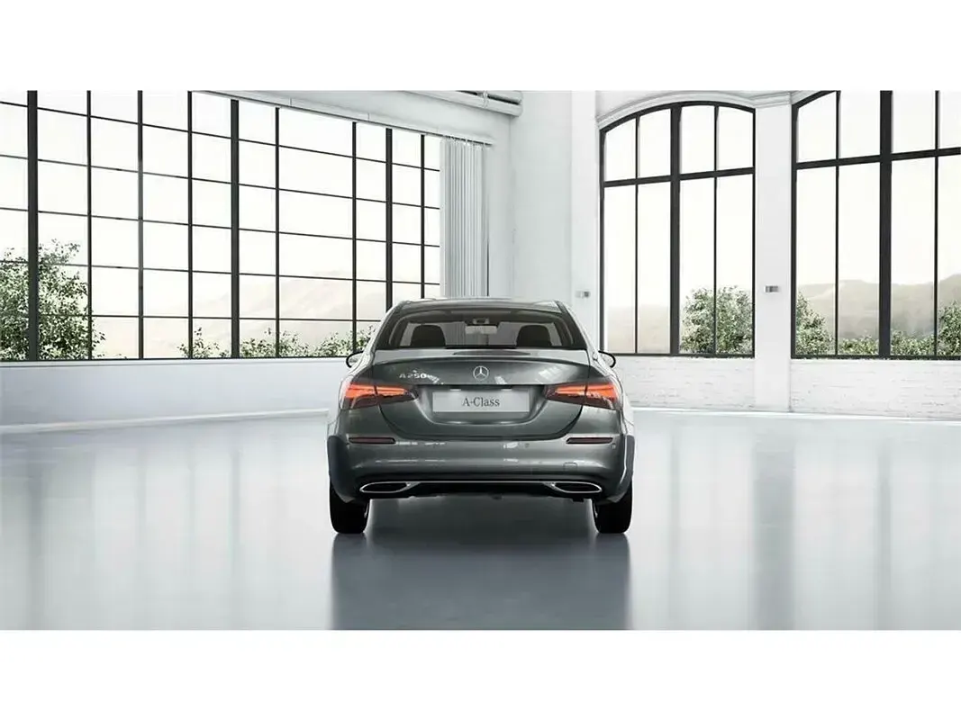 Nuevo Mercedes A250 218 CV (160 kW) 2025 Gris Berlina