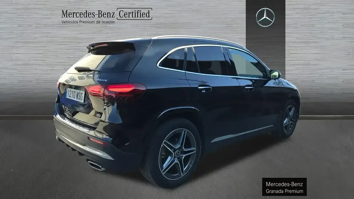 Usado Mercedes GLA200 150 CV (110 kW) 2024 Negro SUV