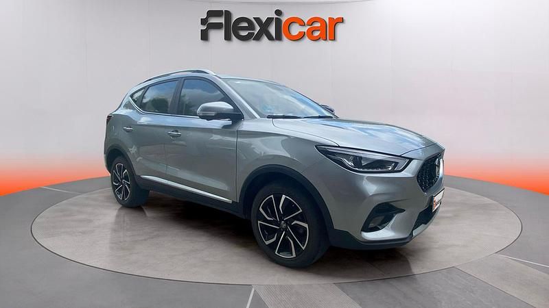 Usado MG ZS Luxury 106 CV (77 kW) 2024 Gris Berlina