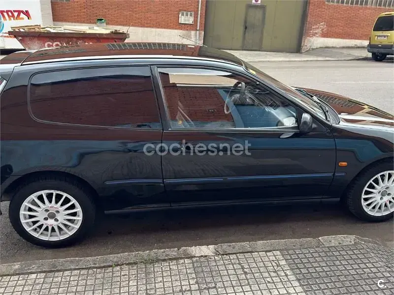 Usado Honda Civic LS 90 CV (66 kW) 1995 Negro Berlina