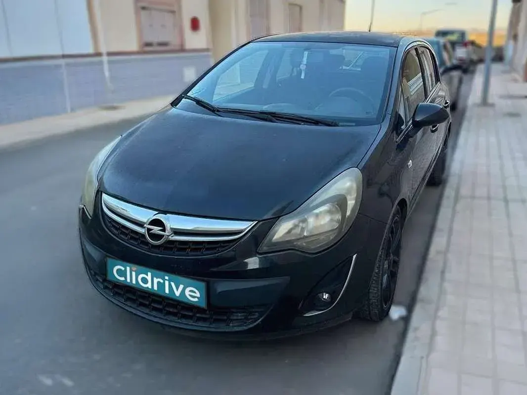 Usado Opel Corsa Color Edition 95 HP (69 kW) 2012 Preto Citadino
