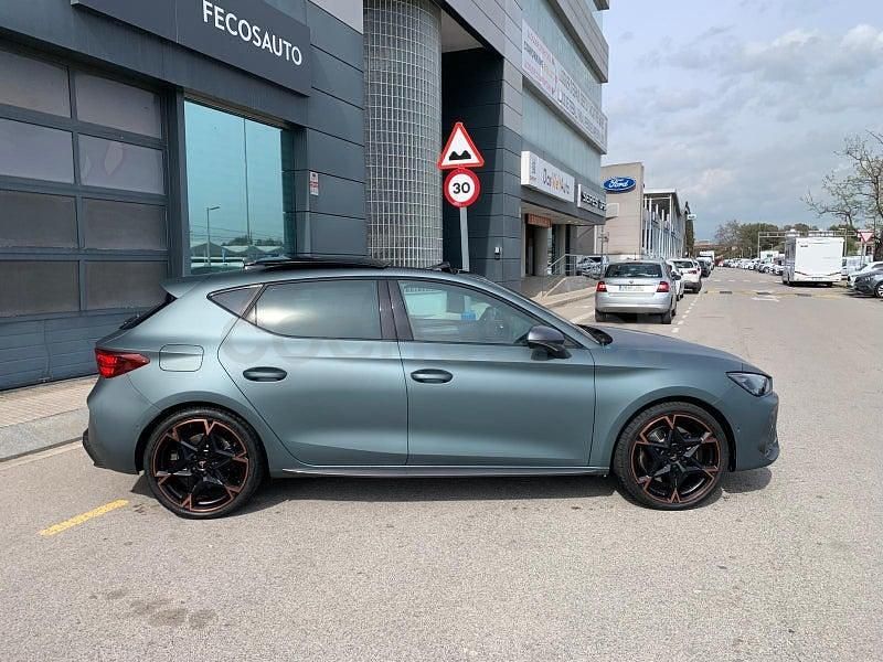 Usado Cupra Leon VZ 272 CV (200 kW) 2024 Gris / plata Berlina