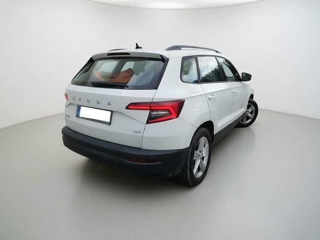 Usado Skoda Karoq Ambition 150 CV (110 kW) 2021 Blanco SUV