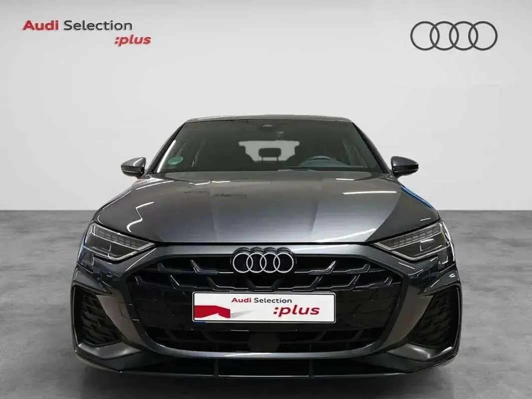 Usado Audi A3 Sportback e-tron S-Line 204 CV (150 kW) 2025 Gris Utilitario