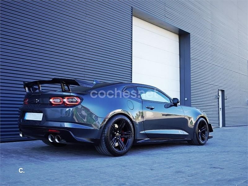 Usado Chevrolet Camaro 432 CV (317 kW) 2015 Gris / plata Coupe