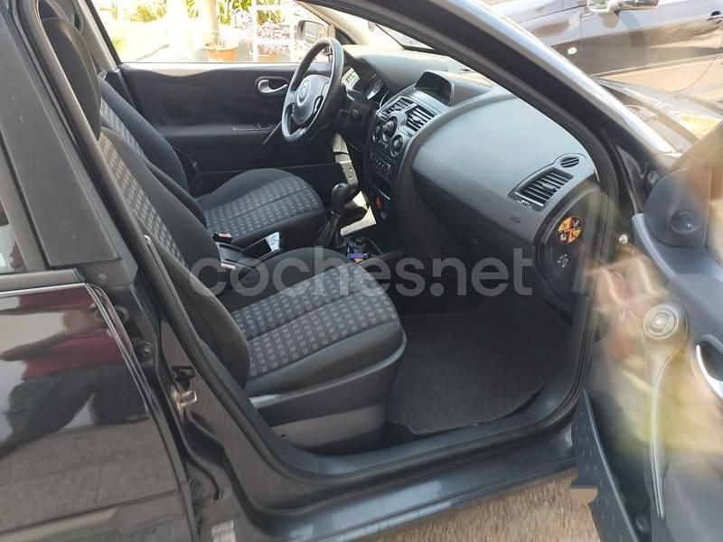 Usado Renault Mégane II Authentique 100 CV (73 kW) 2006 Negro Berlina