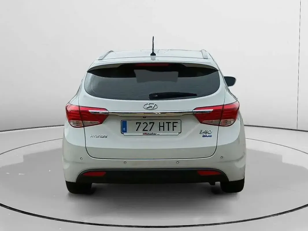 Usado Hyundai i40 136 CV (100 kW) 2013 Blanco Familiar