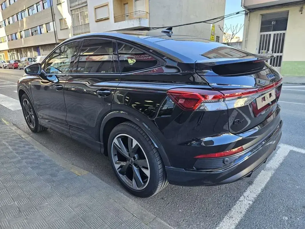Nuevo Audi Q4 Sportback e-tron S-Line 210 kW (286 CV) 2026 Negro SUV