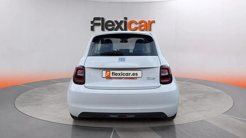 Usado Fiat 500e 86 kW (118 CV) 2023 Blanco Berlina