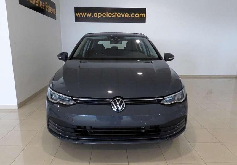 Usado VW Golf VIII Life 110 CV (80 kW) 2024 Gris Utilitario