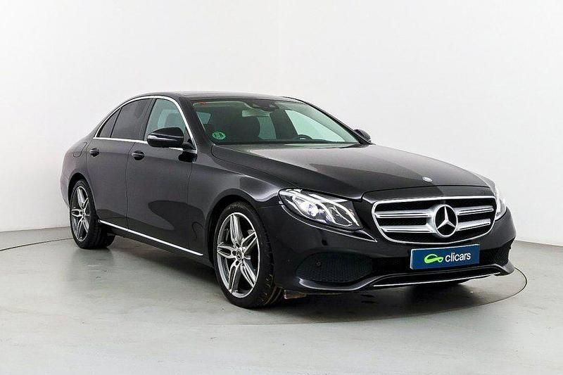 Usado Mercedes E220 194 CV (142 kW) 2016 Negro Berlina