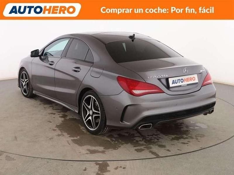 Usado Mercedes C220 AMG line 177 CV (130 kW) 2015 Gris Berlina