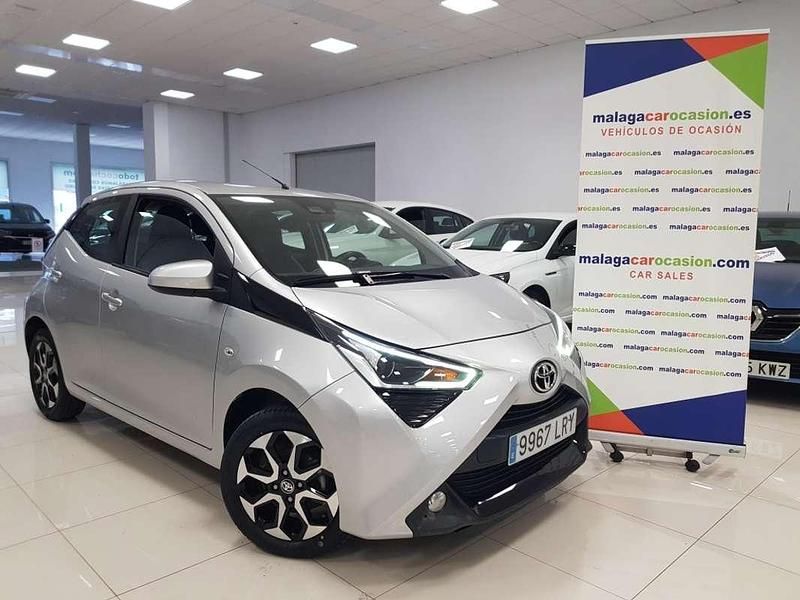 Plateado Usado 2021 Toyota Aygo X-play Utilitario | 11.500 € (Buen precio) - Imagen 1/4