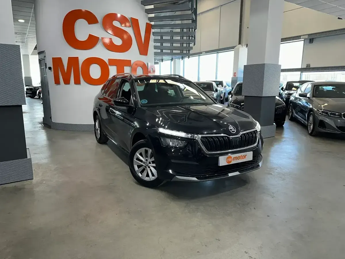 Usado Skoda Kamiq Selection 150 CV (110 kW) 2023 Negro SUV