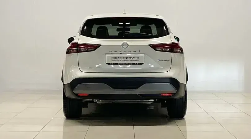 Usado Nissan Qashqai N-Connecta 190 CV (139 kW) 2023 Lunar white (perlada) SUV