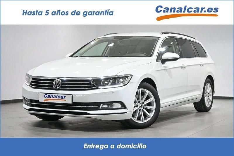 Usado VW Passat Advance 150 CV (110 kW) 2018 Blanco Familiar