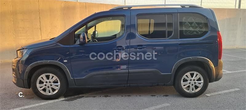 Usado Peugeot Rifter Allure 130 CV (95 kW) 2019 Azul Monovolumen