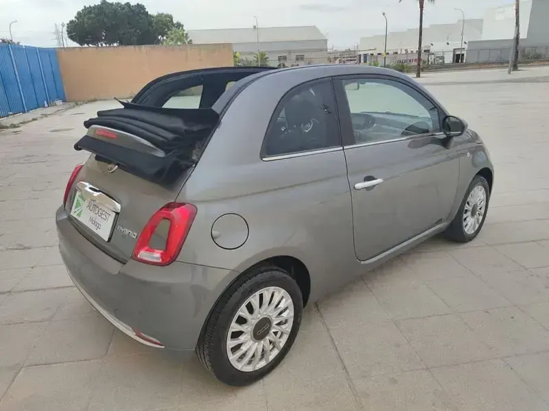 Usado Fiat 500C Dolcevita 70 CV (51 kW) 2023 Gris / plata Descapotable