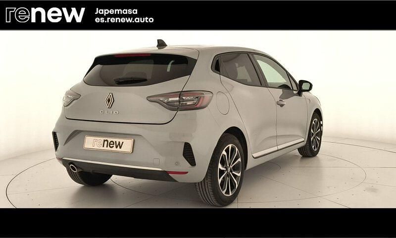 Usado Renault Clio V Techno 100 CV (73 kW) 2025 Gris Berlina