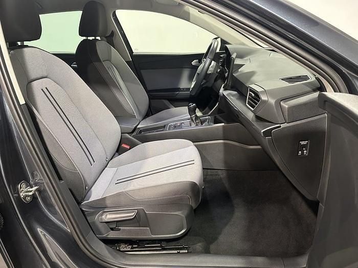 Usado Seat Leon Style 116 CV (85 kW) 2025 Gris