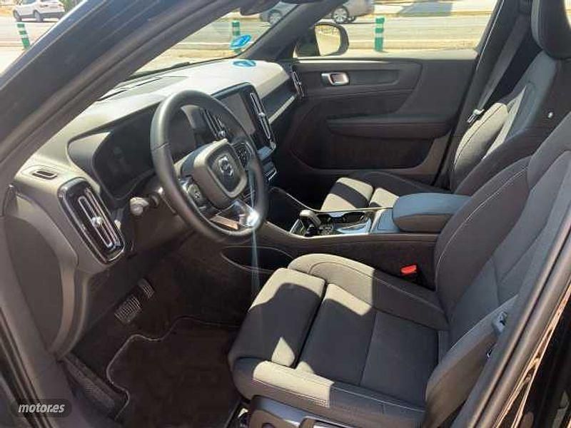 Usado Volvo XC40 Plus 185 kW (252 CV) 2022 Negro SUV