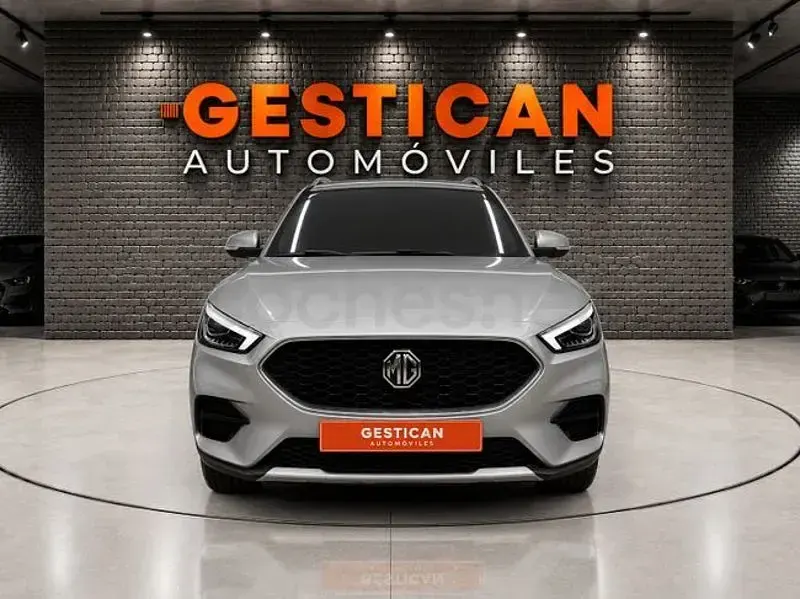 Usado MG ZS Luxury 111 CV (81 kW) 2023 Rojo SUV