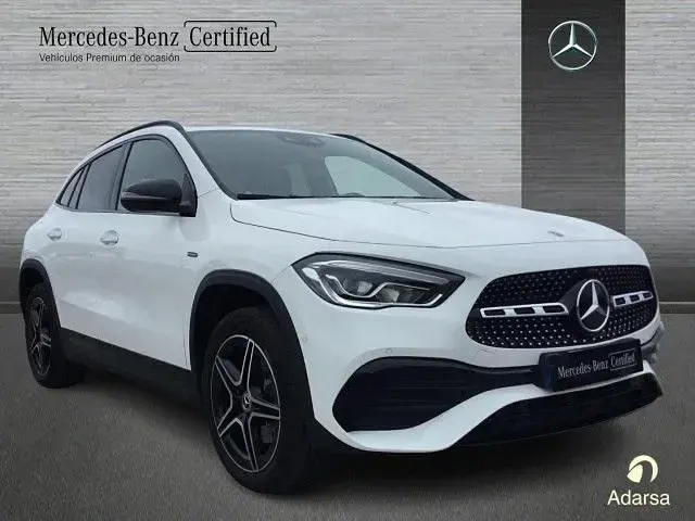 Usado Mercedes GLA250 218 CV (160 kW) 2021 Blanco polar SUV