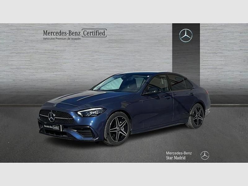 Usado Mercedes C220 AMG line 200 CV (147 kW) 2025 Azul sodalita (metalizado) Berlina