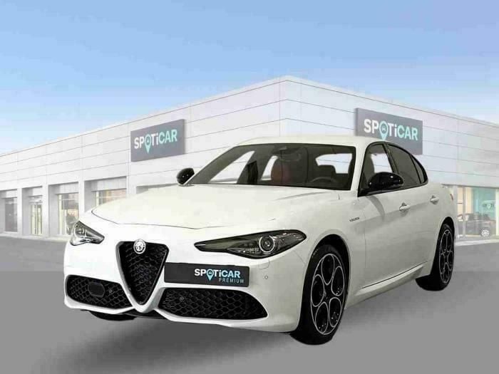 Blanquecino Usado 2022 Alfa Romeo Giulia Veloce Berlina | 49.200 € - Imagen 1/4