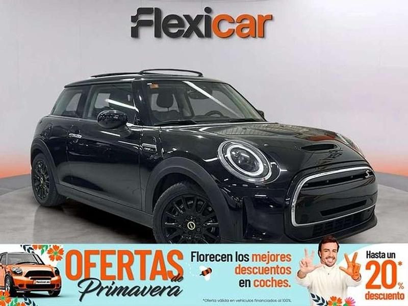Usado Mini Cooper SE 135 kW (184 CV) 2021 Negro Utilitario