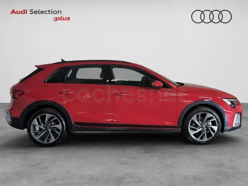 Usado Audi A3 Advanced Plus 150 CV (110 kW) 2025 Rojo Berlina